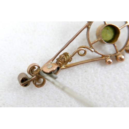 12 - A collection of 9ct yellow gold and gilt metal jewellery including brooches, earrings, a signet ring... 