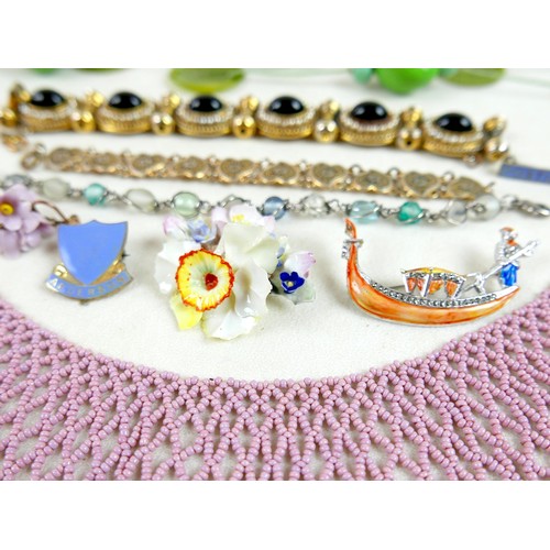26 - A large collection of costume and other jewellery.(1 bag)