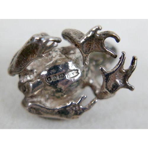 27 - A collection of jewellery including a silver frog, malachite necklace 44cm long, 19th century buckle... 
