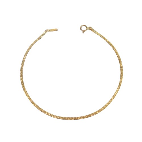 29 - Two pieces of 9ct gold jewellery, comprising a flat weave bracelet, 17.5cm long, 08.g, together with... 