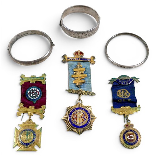 16 - A collection of Masonic medals and silver jewellery, comprising a Royal Antidiluvian Order of Buffal... 