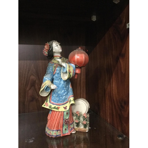 204 - large oriental geisha figurine