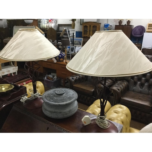 210 - pair of table lamps