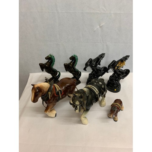 109 - Collection of 7 horse figures to include Blue Mountain.