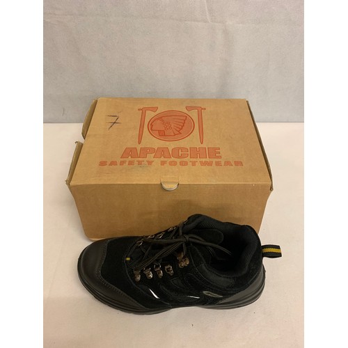 457 - Pair of new Apache saftey boots size 7