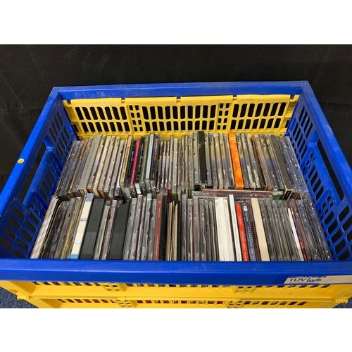 550 - Box of cd's