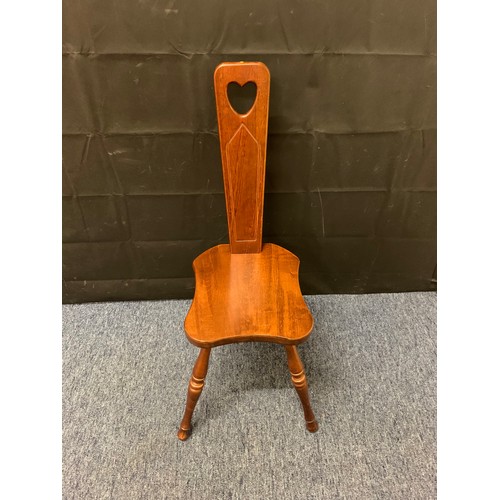 Tradintional Ashford spinning wheel