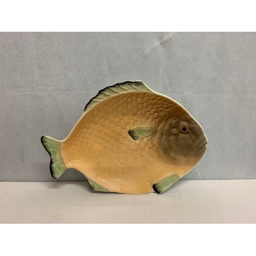 34 - Shorter and Sons fish platter 38cm