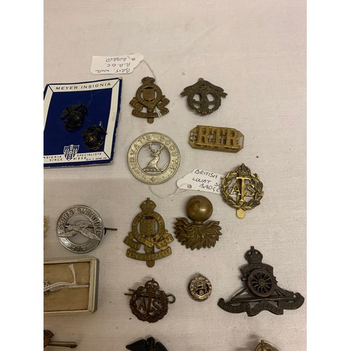 110 - 27 various WW2 badges. See pics.