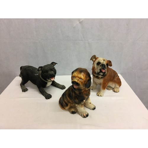 226 - 3 dog figures.