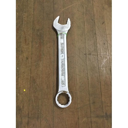 350 - Very large chrom vanadium spanner.