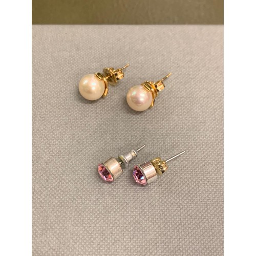 380 - Pair of silver pearl earrings +1