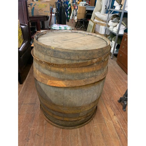 386 - Whisky barrel.