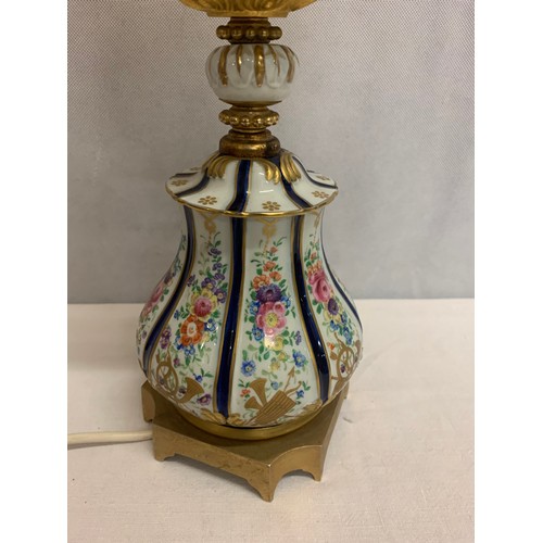 29 - Guilia Mangani Italian procelain gilded metal table lamp. Marked to base. See pictures.