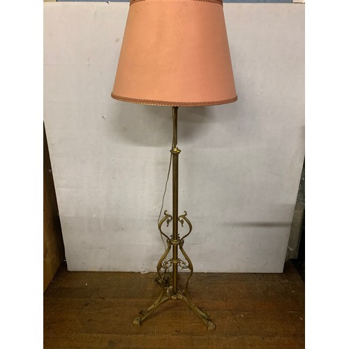 18 - Vintage rise & fall floor lamp.