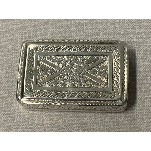 185a - Victorian silver snuff box with gilded interior.