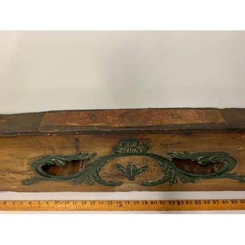 13 - Very heavy antique wood and metal pediment. Possibly from a carnival. 28 x 11cm