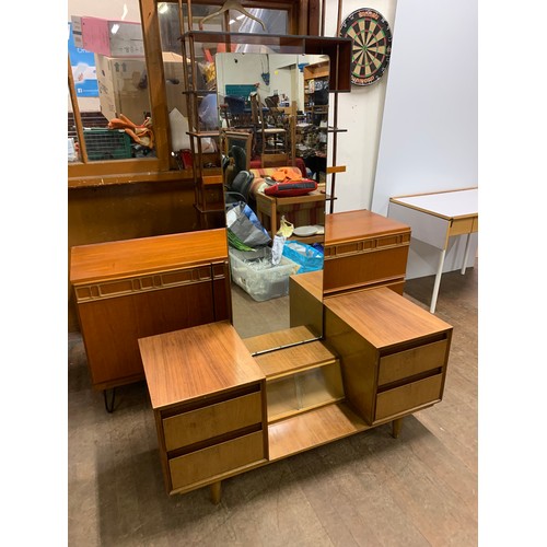 134 - Mid century 4 drawer dressing table with mirror.