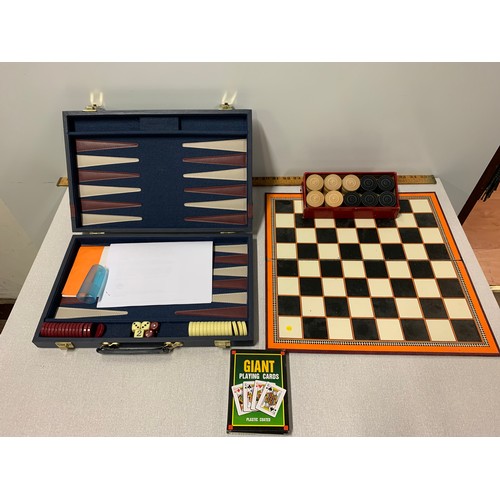 162 - Vintage Draughts set and backgammon game in case.