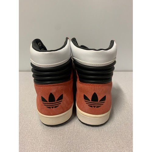 221 - Pair of new Adidas hi top trainers. Size 9