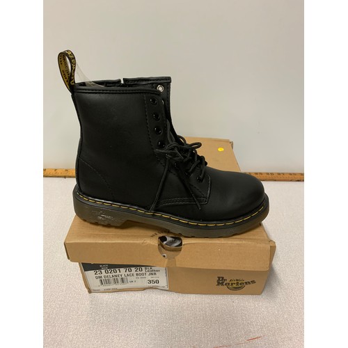 600 - kids genuine doc martin boots size 12