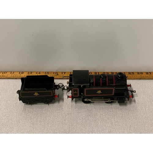 156 - Vintage Hornby O gauge British Railways engine and tender.