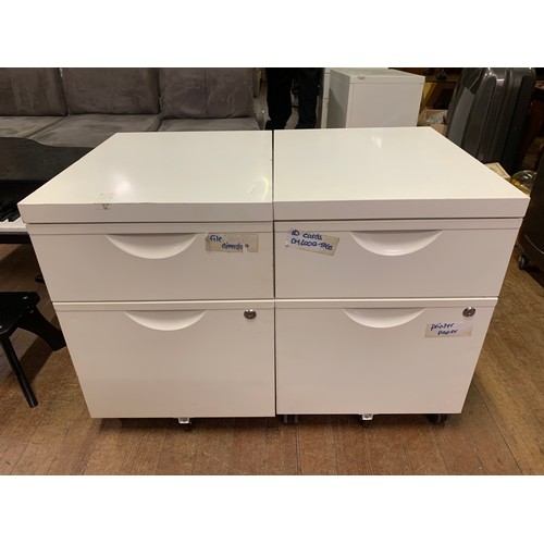 444 - 2 x 2 drawer office/filing cabinets on wheels.