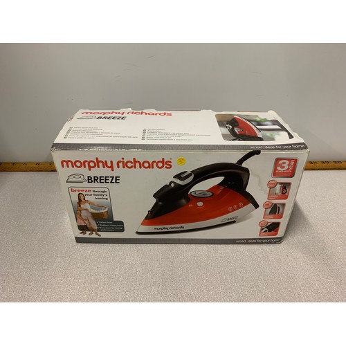 407 - Boxed Morphy Richards iron.