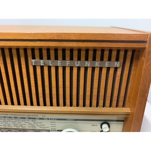 477 - Vintage Telefunken radio. (refurbished)