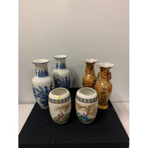 501 - 3 pairs of oriental style vases.
27cm Tallest