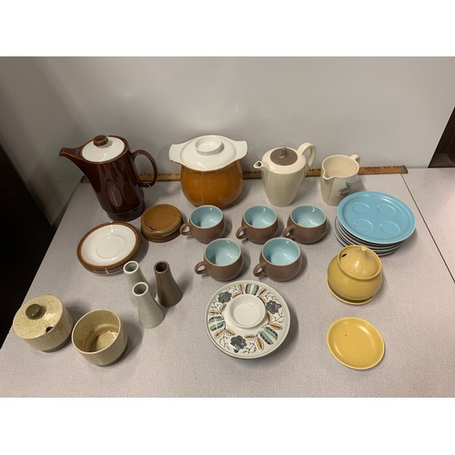 630 - selection of poole pottery