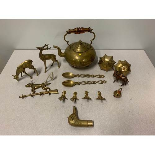 49 - Collection of vintage brass items to include kettle, deer figures, key holder etc.