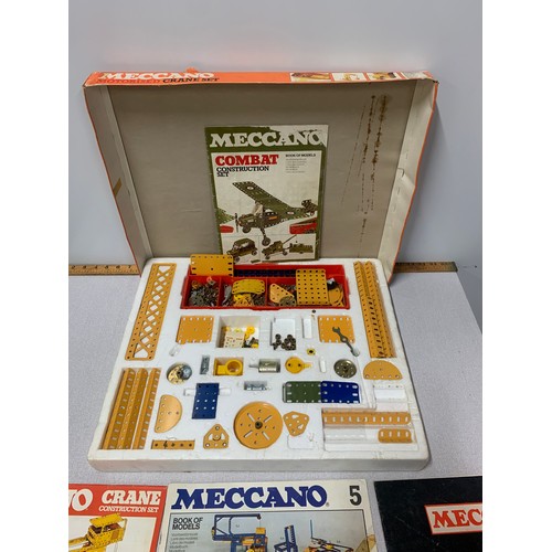 122 - Vintage boxed Meccano Crane Constuction motorised set.