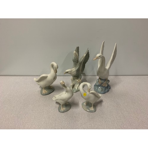 141 - 5 x Nao and Lladro bird ornaments.