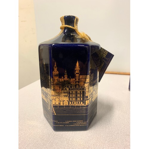 168 - Glasgow European City of culture 1990 premium reserve blended Scotch whisky. with pourer and re-seal... 