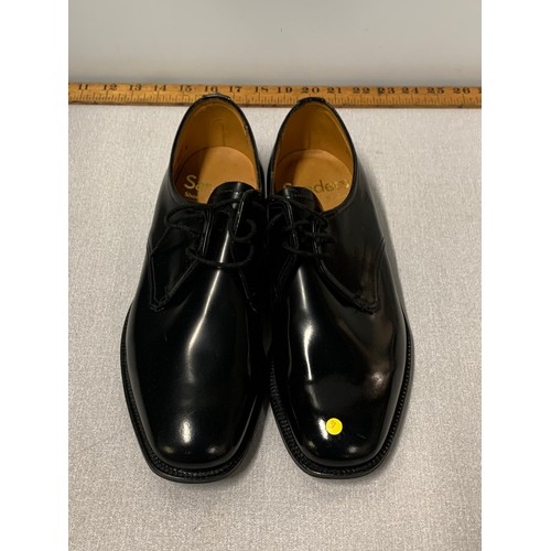 726 - Pair of Sanders patent leather dress shoes.