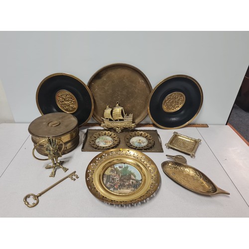 48 - Selection of brass items to include Piper and wall hangings etc.