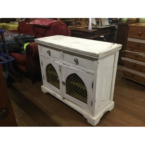 211 - French provincial style cabinet. In need of some TLC.
100cm L x 80cm H x 41cm D