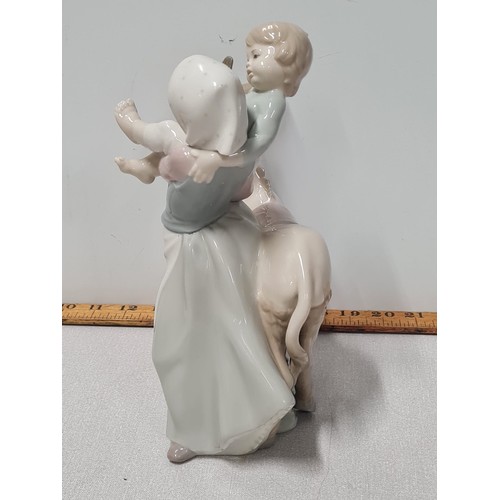 132 - Large Lladro 