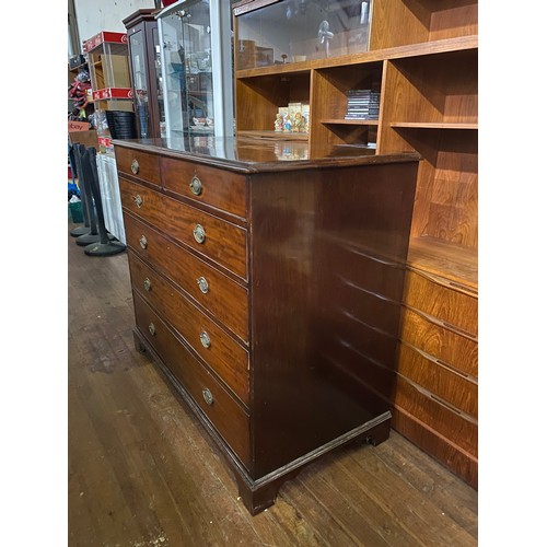 178 - Large Victorian 2 over 4 chest of drawers with brass hard wear.
125cm l x 62cm d x 109cm h