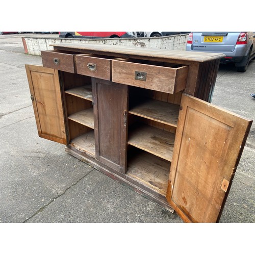 419 - Large Vintage solid wood kitchen cabinet. Needs attention.
160cm L x 133cm H x 53cm D