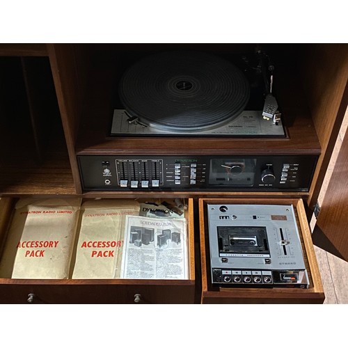 495 - Vintage dynatron record player and cassette player in cabinet with speakers.