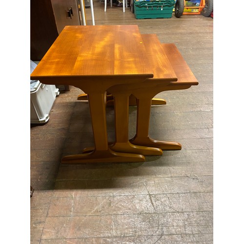 458 - Nest of 3 mid century tables.