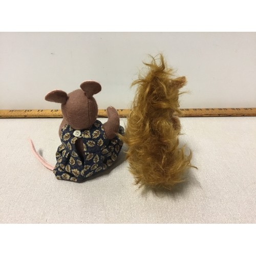 45 - Sue Quinn mouse and squirrel hand made in Scotland.
Tallest 12cm