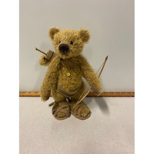 46 - Bear Studio Robin Hood teddy bear.
28cm Tall