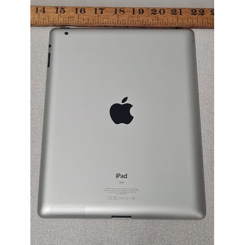 51 - 16gb IPad with charger (working)