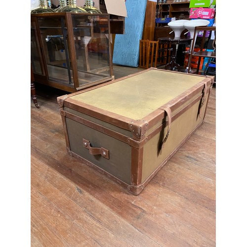 33 - Large storage trunk.
112cm l x 43cm h x 61cm w