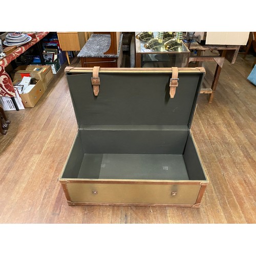 33 - Large storage trunk.
112cm l x 43cm h x 61cm w