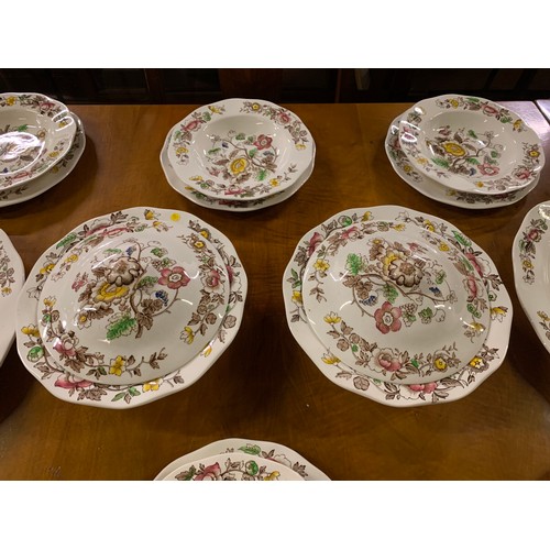 106 - Windermere Wedgwood 27 piece dinner set.