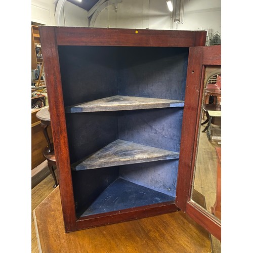 110 - Antique solid wood corner display cabinet.
87cm h x 63 cm w x 44cm d